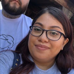 Meet your Posher, Monique